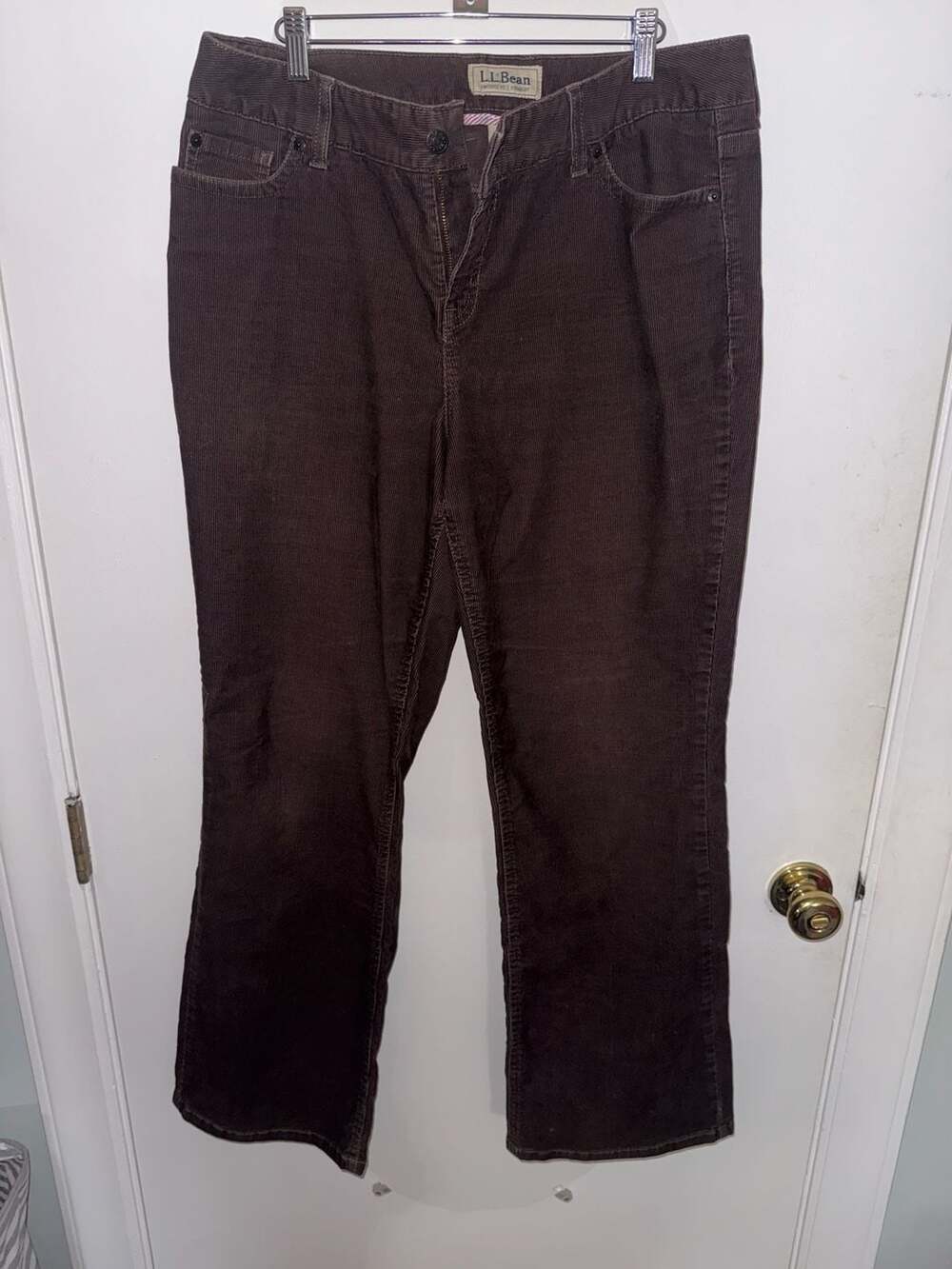L.L.Bean Favorite Fit Straight Leg Corduroy Pants Women's Size 12 Reg Brown